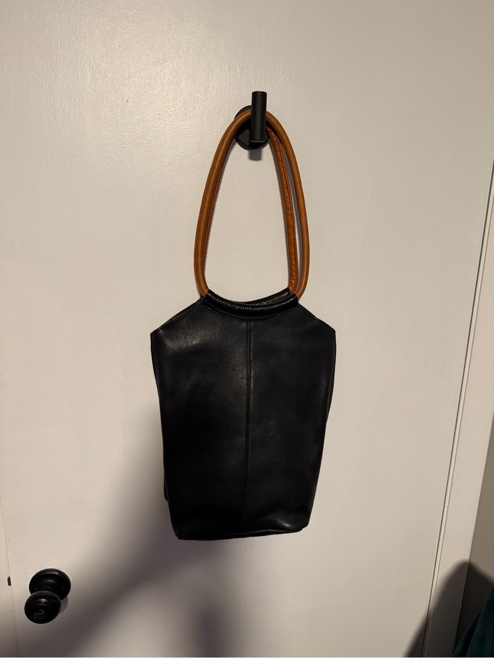 FRYE: Black Leather Tote Bag with cognac/brown Handles (& purse bag) - Picture 2 of 4